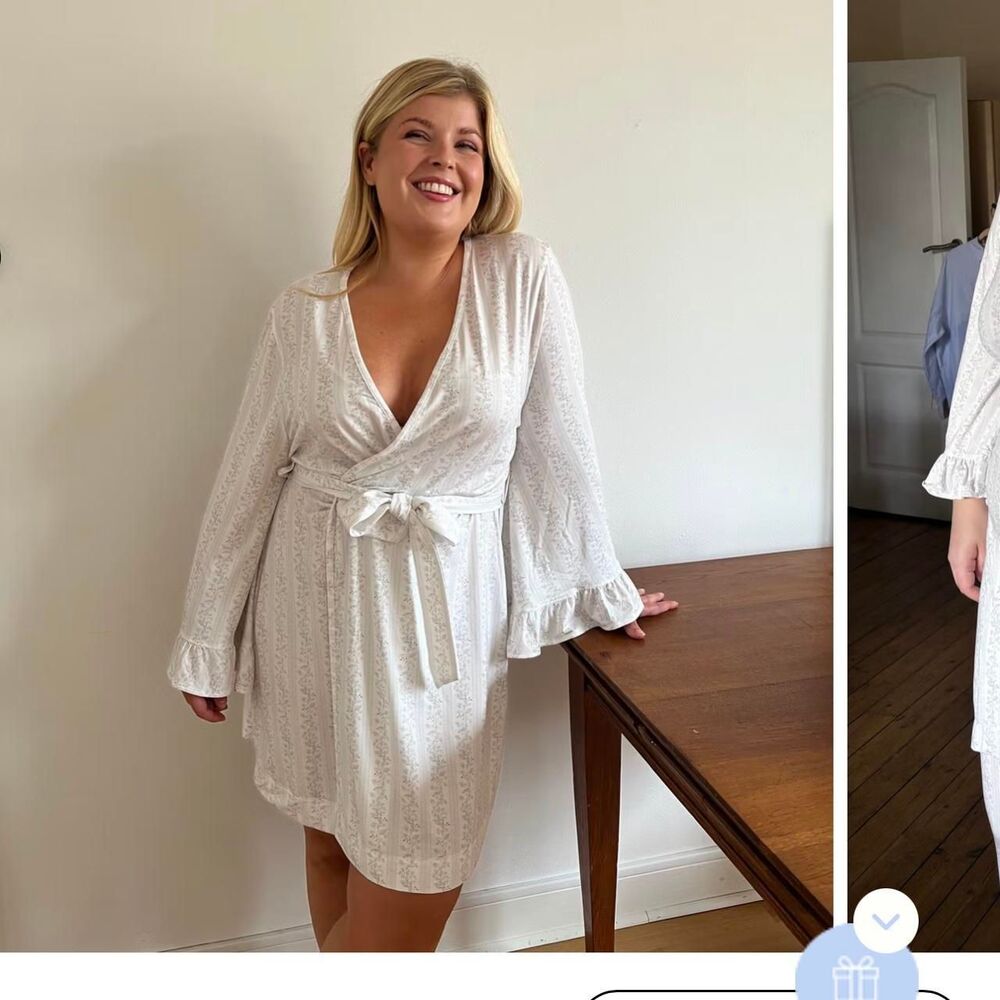 Djerf-avenue Women's White and Cream Robe